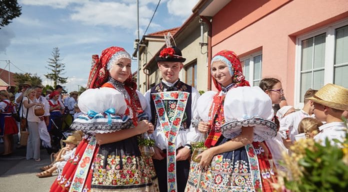 SLOVÁCKÝ ROK LETOS ROZTANČÍ A ROZEZPÍVÁ KYJOV. LETOS VSTUPUJE DO TŘETÍ DESÍTKY