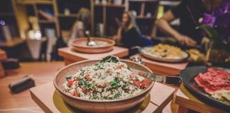 LA LOCA: ŠÉRUJTE JÍDLO