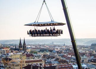 Večeře v oblacích, romantika i adrenalin