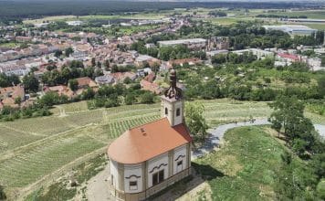 Obnovená Kaple sv. Floriána a sv. Šebestiána