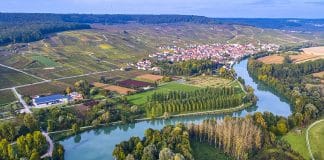 Velká Británie šlape na paty Champagni