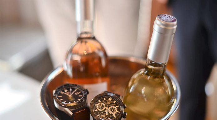 VÍNO A ČAS. 10. ročník World Wine Show oslavil dobré jídlo, víno i krásu