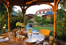 Otevřené sezení venku i nové menu v Babiččině zahradě