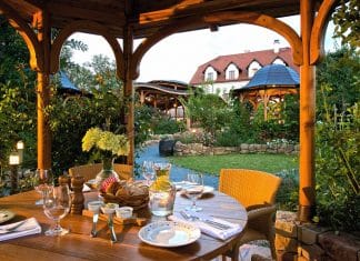 Otevřené sezení venku i nové menu v Babiččině zahradě