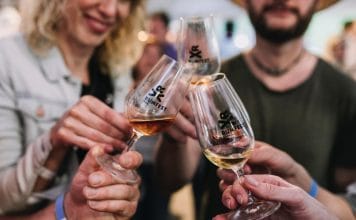 Největší rumový festival roztančí Žluté lázně