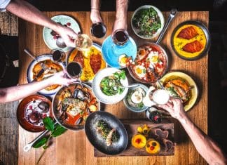 Velikonoce plné barev a chutí. Křehká mladá masa, medvědí česnek či kopřivy