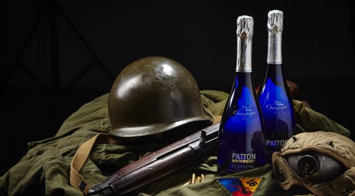 Calvados, šampaňské i čokoláda. Vítězné tažení generála Pattona zmapovala jeho vnučka pomocí delikates.