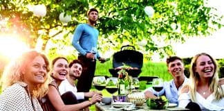 Nastartujte grilovací sezónu 2020, staňte se mistry! Pomohou vám nové trendy i vychytávky.