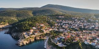 Za vínem i koupáním bezpečně. Chorvatsko má nyní nejlepší epidemiologickou situaci ve Středomoří Ostrov Krk, Foto Pavel Vítek RVV Studio