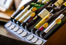 Salon vín 2022: Vítězné Chardonnay z Bzence provází krásná červená cuvée, oranžáda i překvapivá pestrost