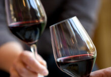 Prochutnejte se Francií. Kampa opět ožívá francouzskými víny, pivy a delikatesami