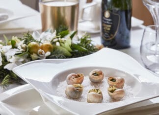 VÁNOČNÍ ŠNECI. Odkud se připlazili? Postní jídlo, nebo móda? vánoční tabule