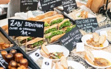 Labužnická Garden Party v Královské zahradě. Pražský hrad ve znamení požitků