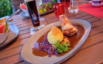 Rybu spláchněte Solarisem, bizona Pinotinem. Německá jezerní krajina překvapuje vinicemi i chutěmi