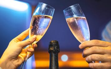 I VALENTÝN musí bublat. Šumivé repete…