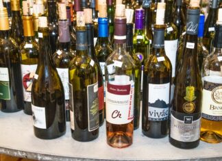 AMERIKU UCHVÁTILA PÁLAVA. Soutěž v newyorském Rochesteru vynesla našim vinařům 122 medailí