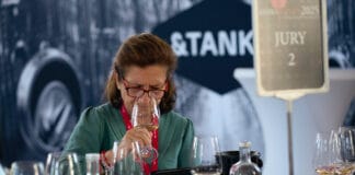 Tři šampioni pro Moravu. Oenoforum 2025 přálo tuzemským vinařům Oficiální garantka OIV a prezidentka Unie španělských enologů Marina García González