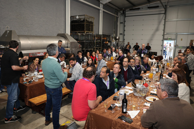 Do soutěže bylo za Českou republiku přihlášeno 45 vín, která hodnotilo 80 porotců z celého světa (Zdroj_ Portugal Wine Trophy) Portugal wine trophy 2025