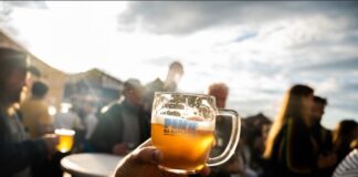 PIVO NA NÁPLAVCE SLAVÍ 13. ROČNÍK. Festival letos představí 34 minipivovarů