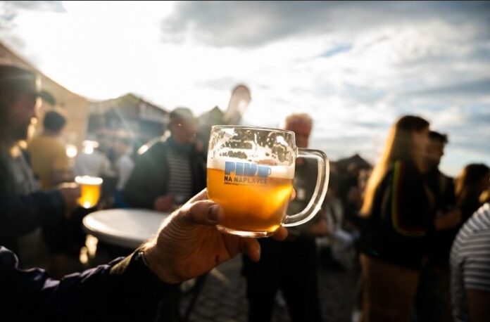 Pivo na Náplavce