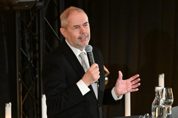 Moderátor Marek Eben