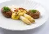 Chřest, smrže, ryby, langustýnky… RESTAURACE KAMPA PARK si umí vymazlit každou sezónu