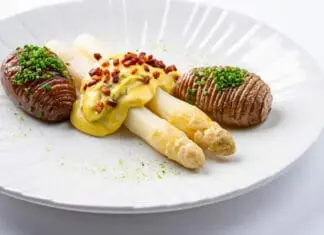 Chřest, smrže, ryby, langustýnky… RESTAURACE KAMPA PARK si umí vymazlit každou sezónu