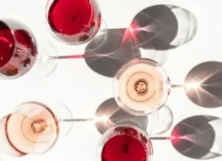 TIPY NA VÍKEND: Jarní rosé v Praze, Vinná noc v Mělníku… Kam vyrazit za sklenkou a zábavou