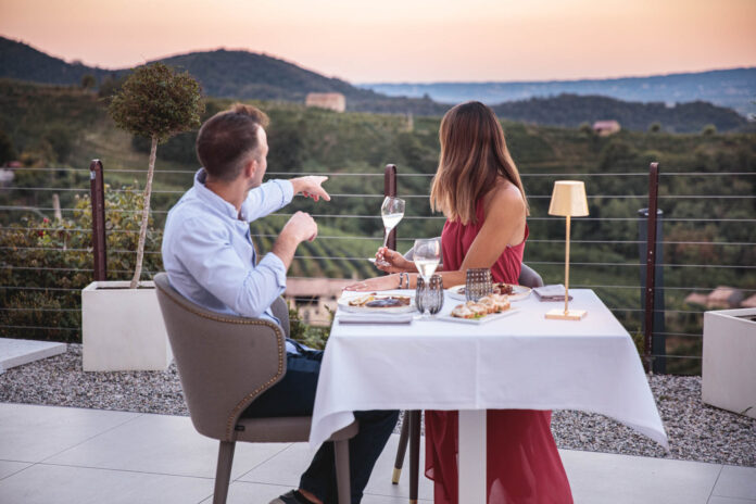 Cena_terrazza panoramica sulle colline di Conegliano Valdobbiadene_photo credit Beatrice Pilotto